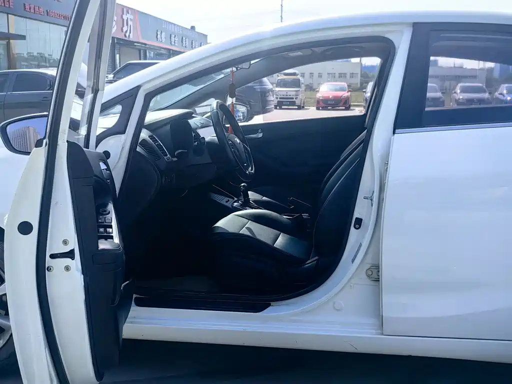Kia K3 1.6 L Auto GLS