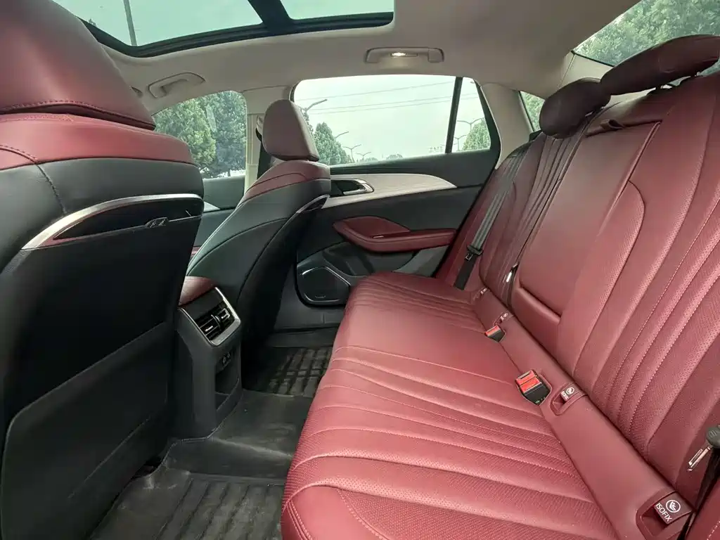 Hongqi H5 2.0 T Auto Flagship Smooth