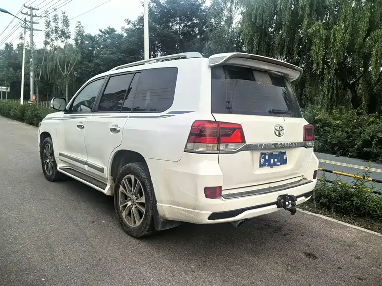 Toyota Land Cruiser (Import) 4.0 L V6 Middle East Base