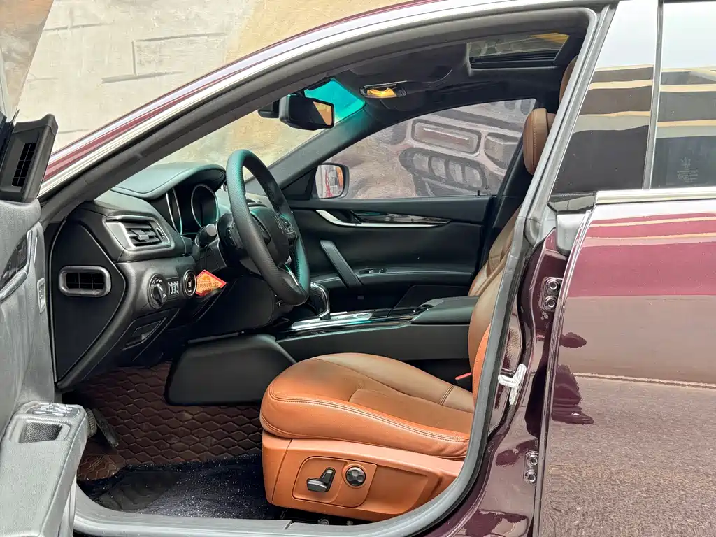 Ghibli 3.0 T Standard