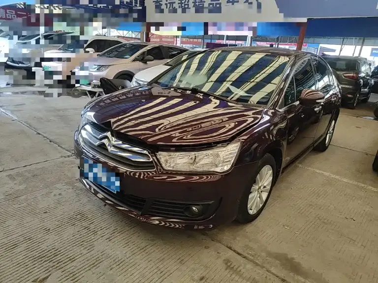Citroën C-Quatre Sedan 1.6 L Manual Fashionable