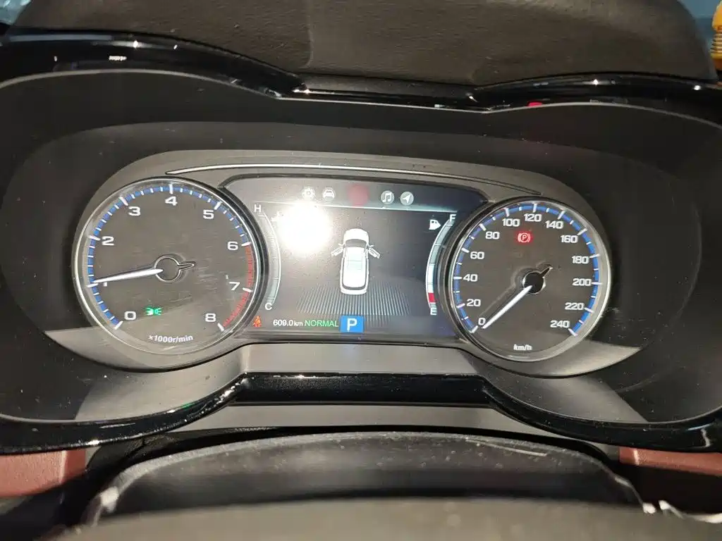 GAC Trumpchi GS8 320 T 2 WD Luxury Connected (7-seat)