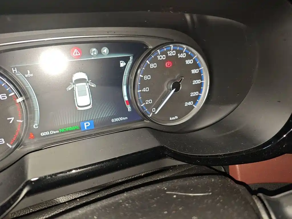 GAC Trumpchi GS8 320 T 2 WD Luxury Connected (7-seat)