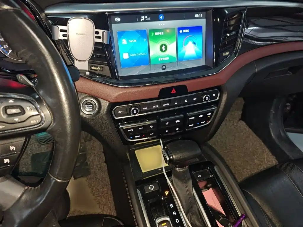 GAC Trumpchi GS8 320 T 2 WD Luxury Connected (7-seat)