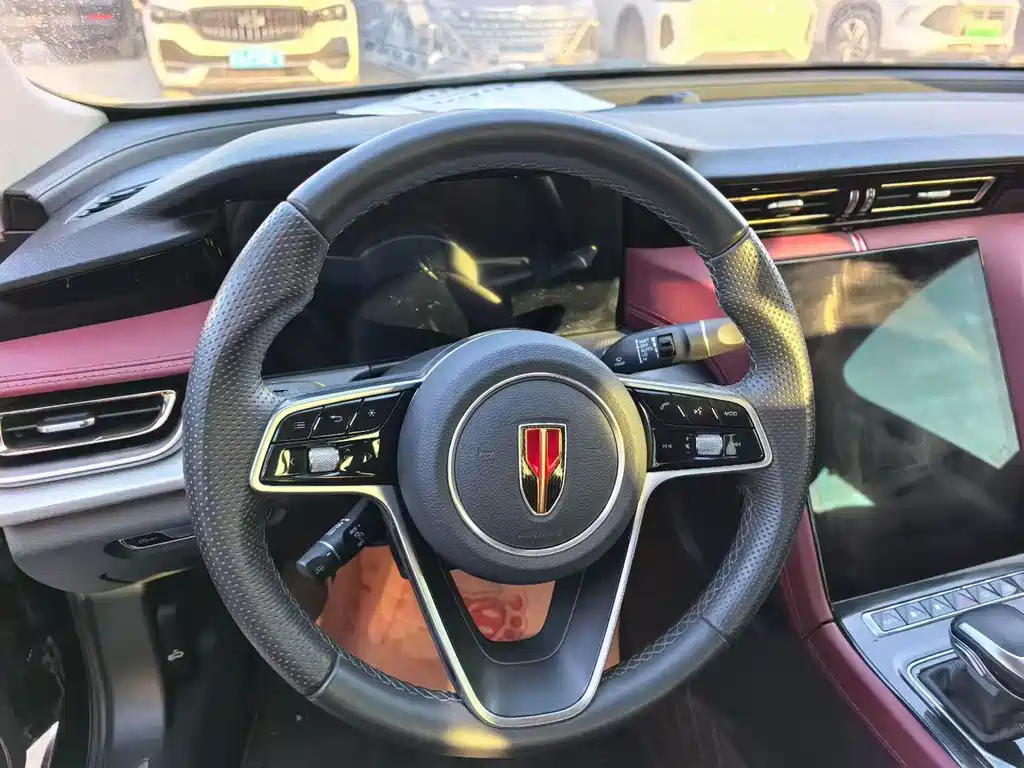 Hongqi H5 2.0 T Auto Connected Flagship