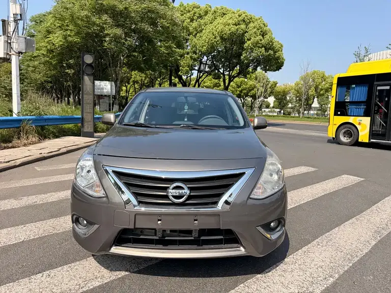 Nissan Sunny 1.5 XE CVT Comfort