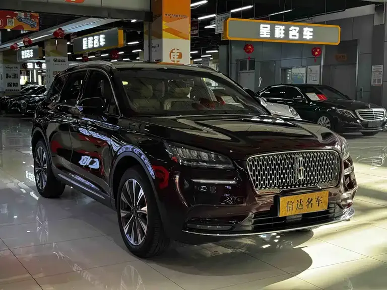 Lincoln Corsair 2.0 T 2 WD Graceful