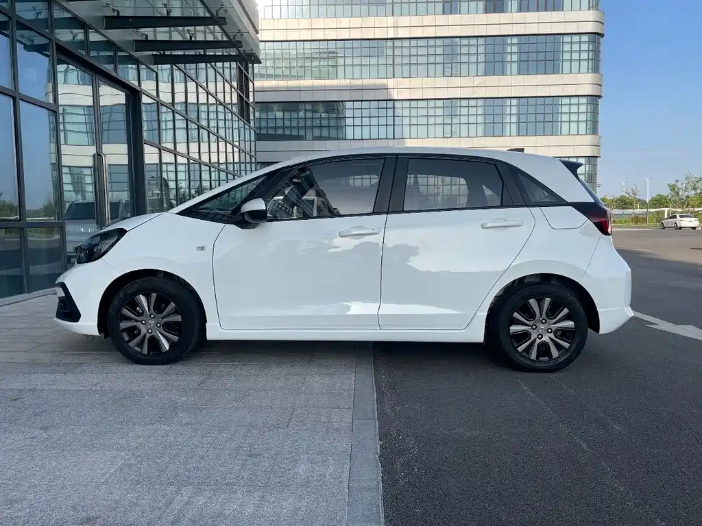 Fit 1.5 L CVT Trend Sport