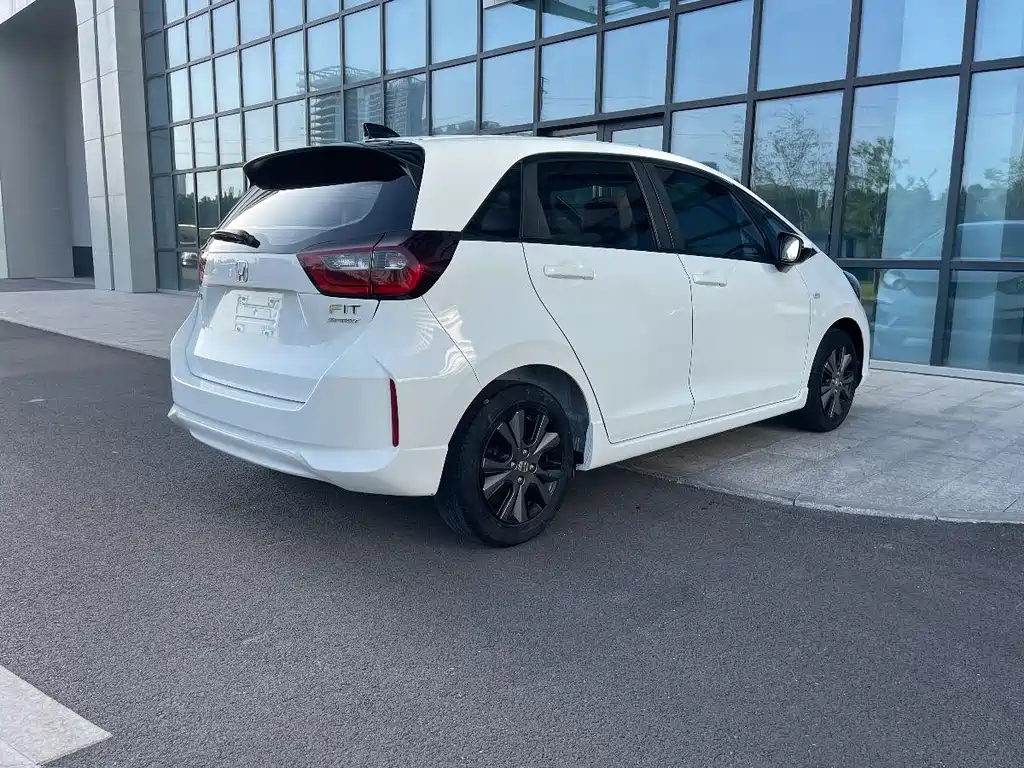 Fit 1.5 L CVT Trend Sport