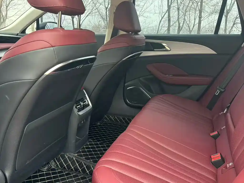 Hongqi H5 2.0 T Auto Flagship Smooth