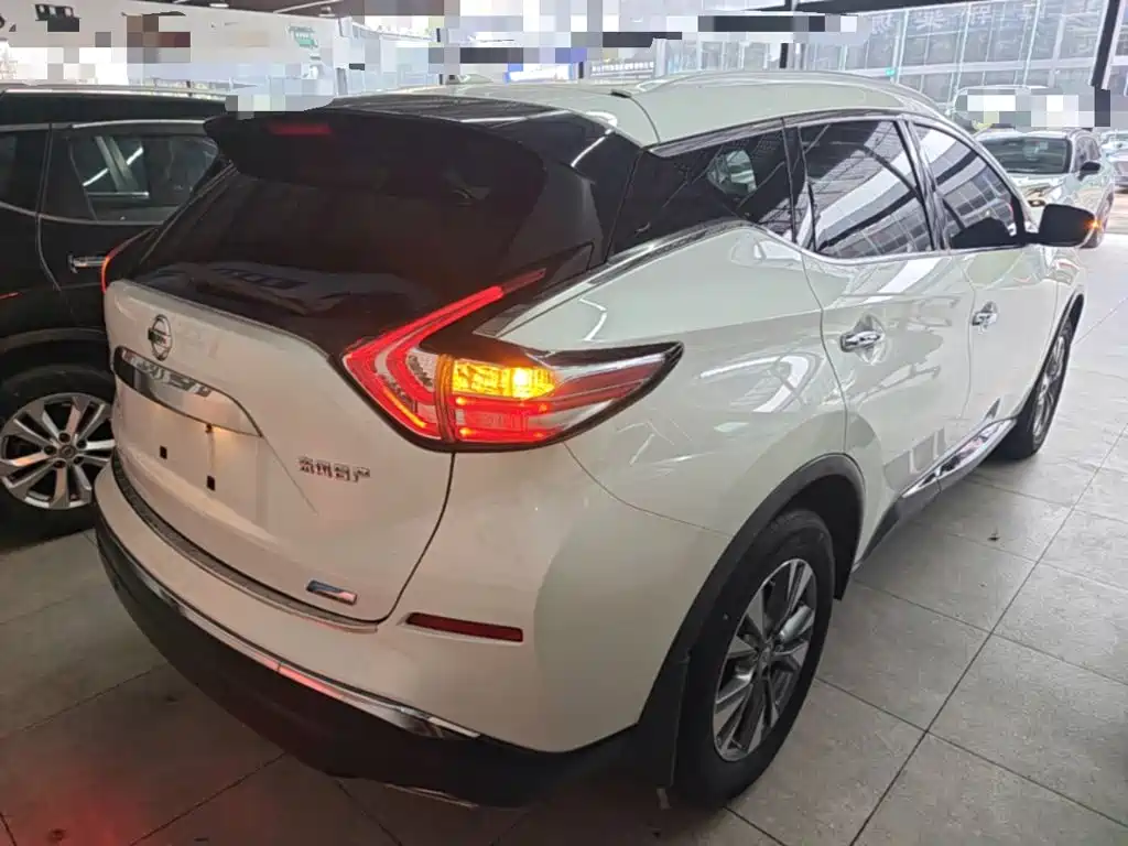 Murano 2.5 L XE 2 WD Elite