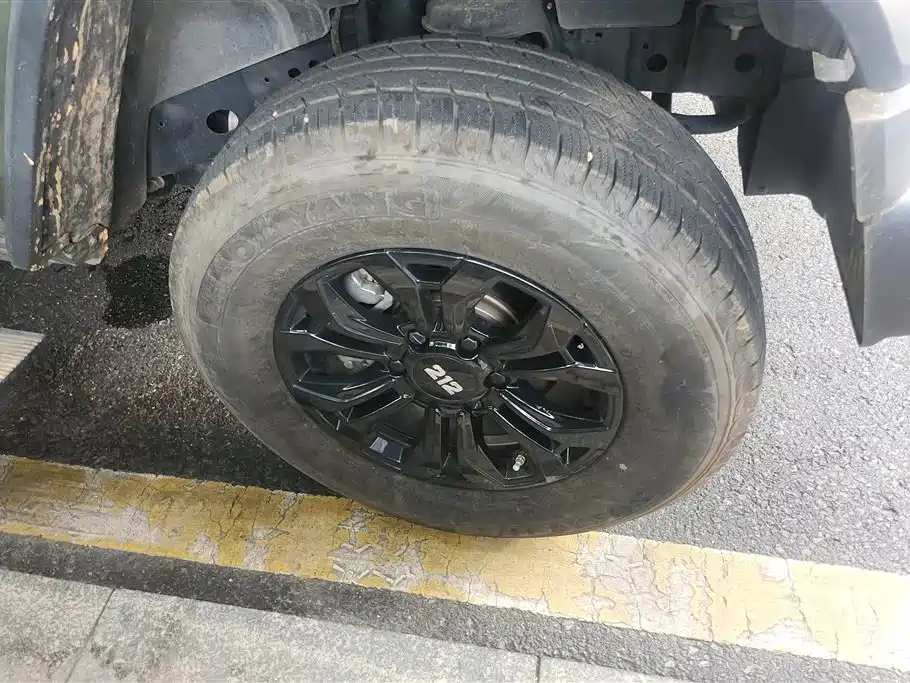 212 T01 2.0 T Explorer