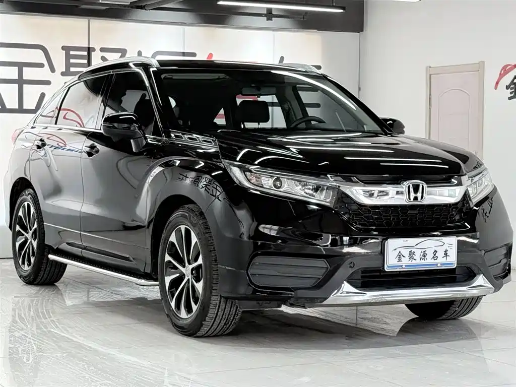 Avancier 240 TURBO 2 WD Luxury