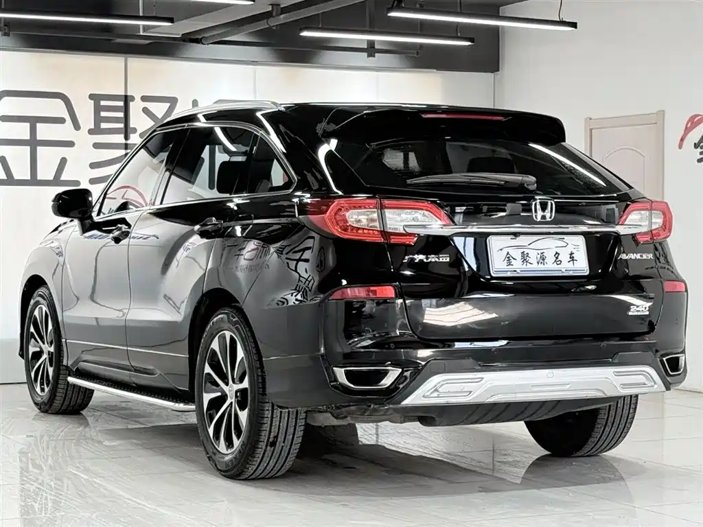 Avancier 240 TURBO 2 WD Luxury