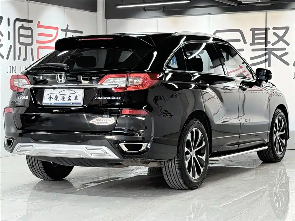 Avancier 240 TURBO 2 WD Luxury