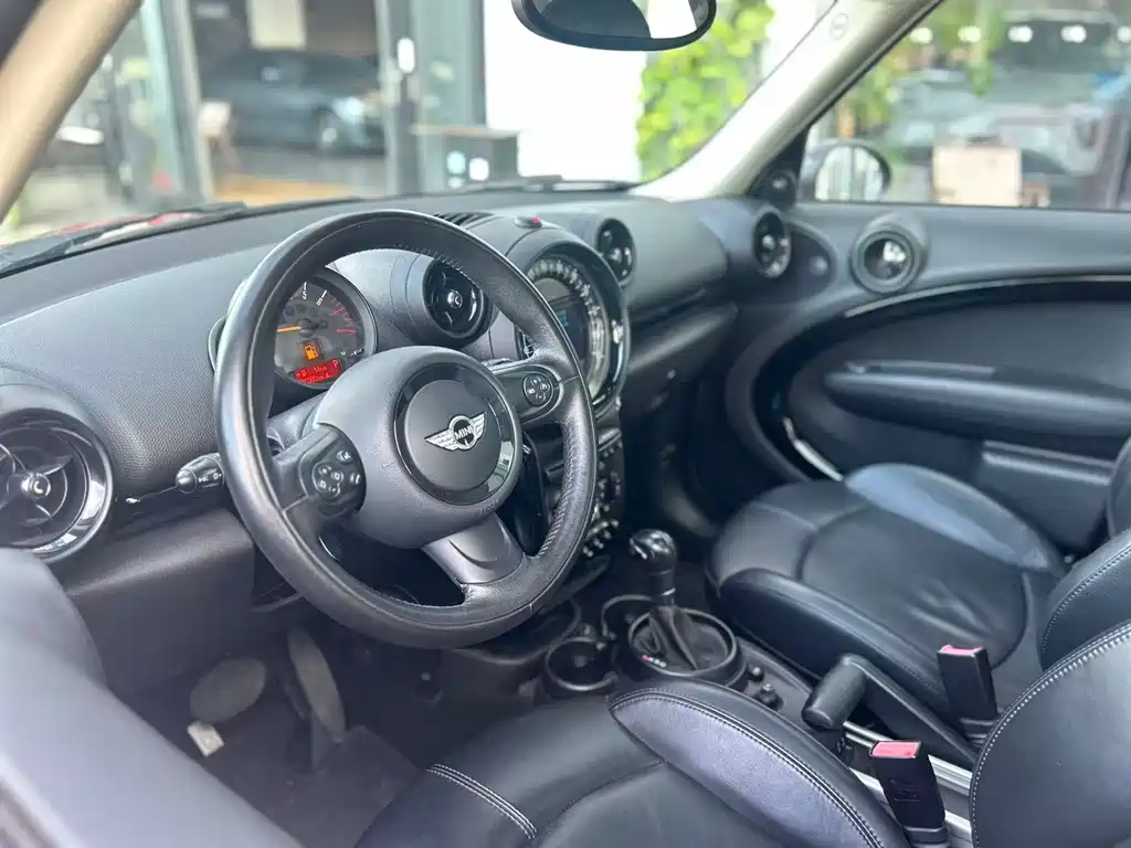 MINI COUNTRYMAN 1.6 T COOPER ALL4 Excitement