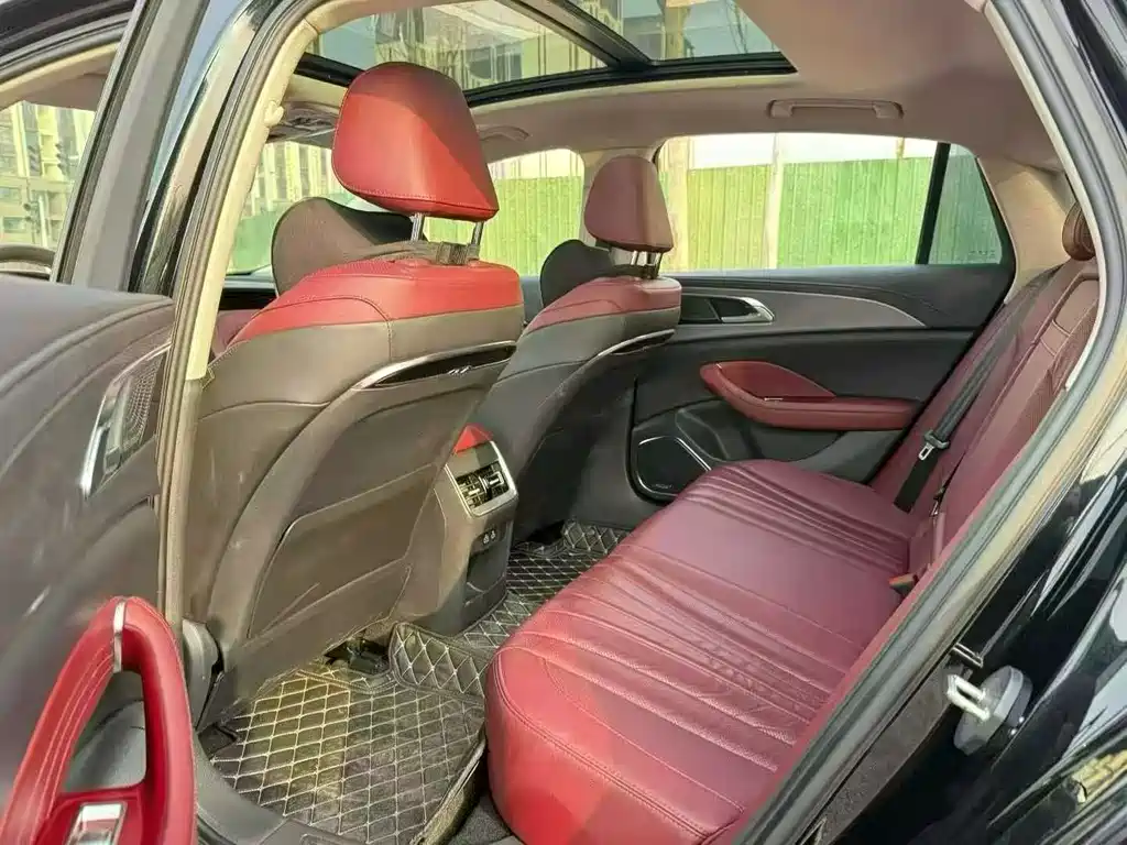 Hongqi H5 2.0 T Auto Connected Flagship Leading