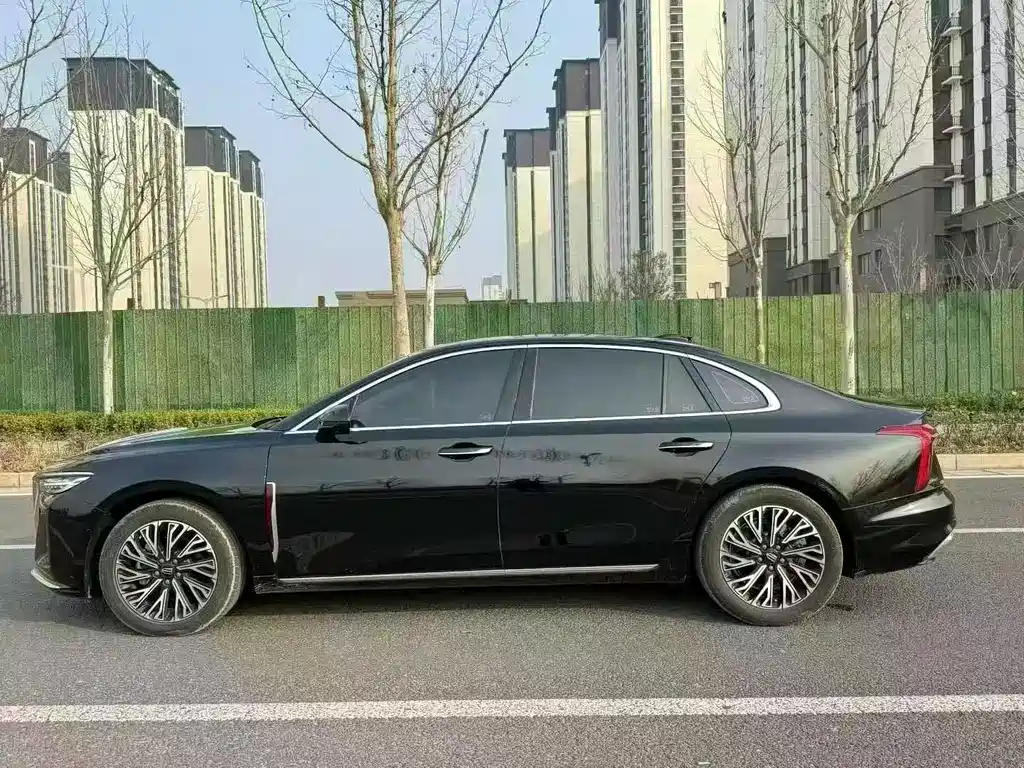 Hongqi H5 2.0 T Auto Connected Flagship Leading