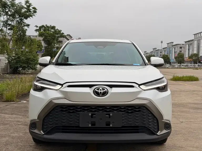 Toyota Frontlander 2.0 L CVT Luxury