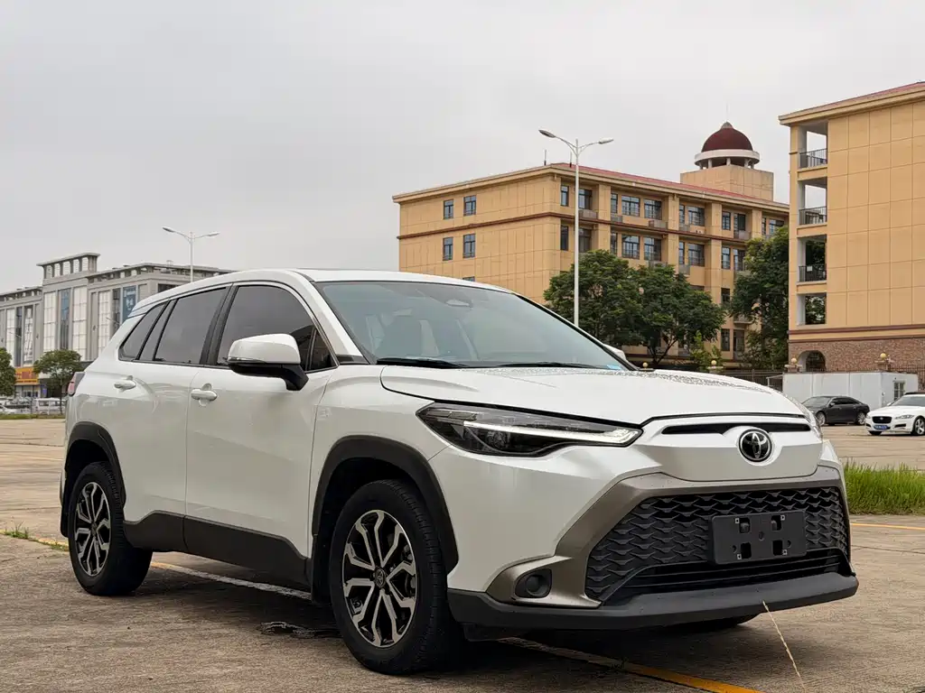 Frontlander 2.0 L CVT Luxury