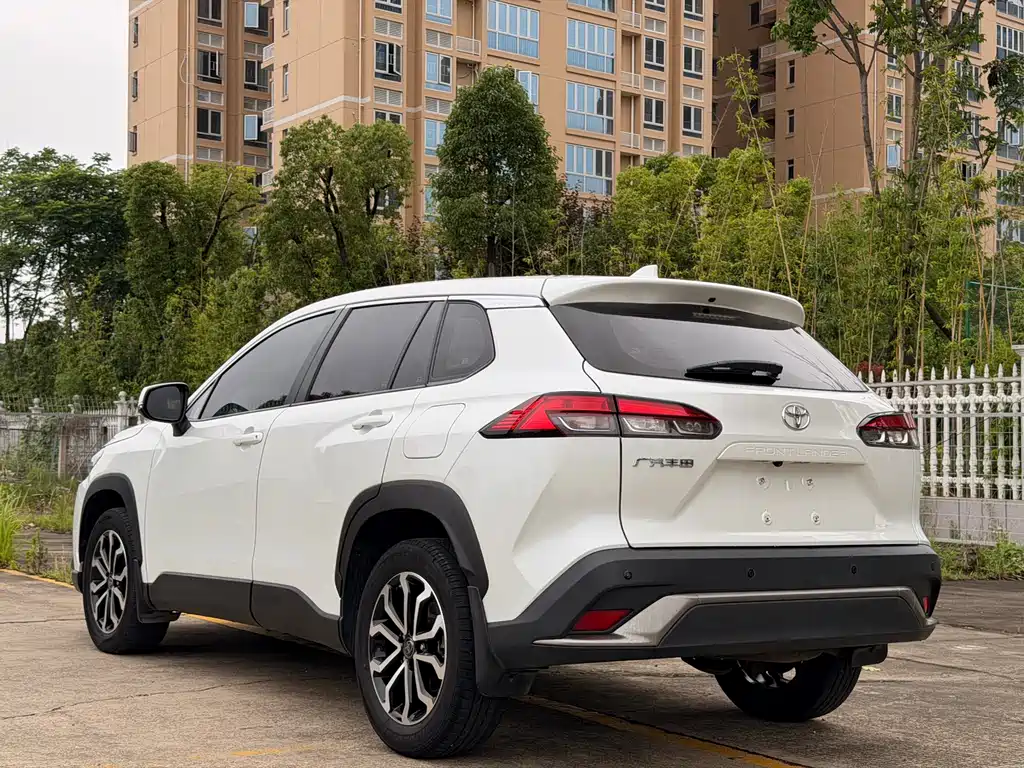 Frontlander 2.0 L CVT Luxury