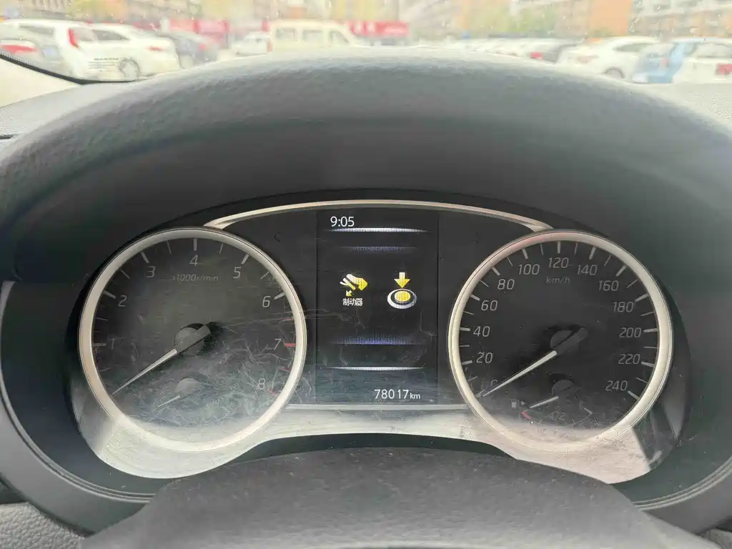 Tiida 1.6 L CVT Smart Travel CN-VI