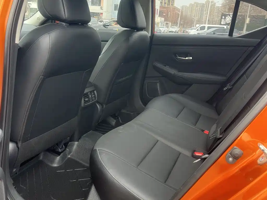 Sylphy 1.6 L XL CVT Joy
