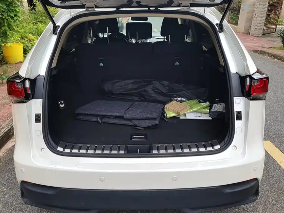 Lexus NX 200 FWD Sharp Travel