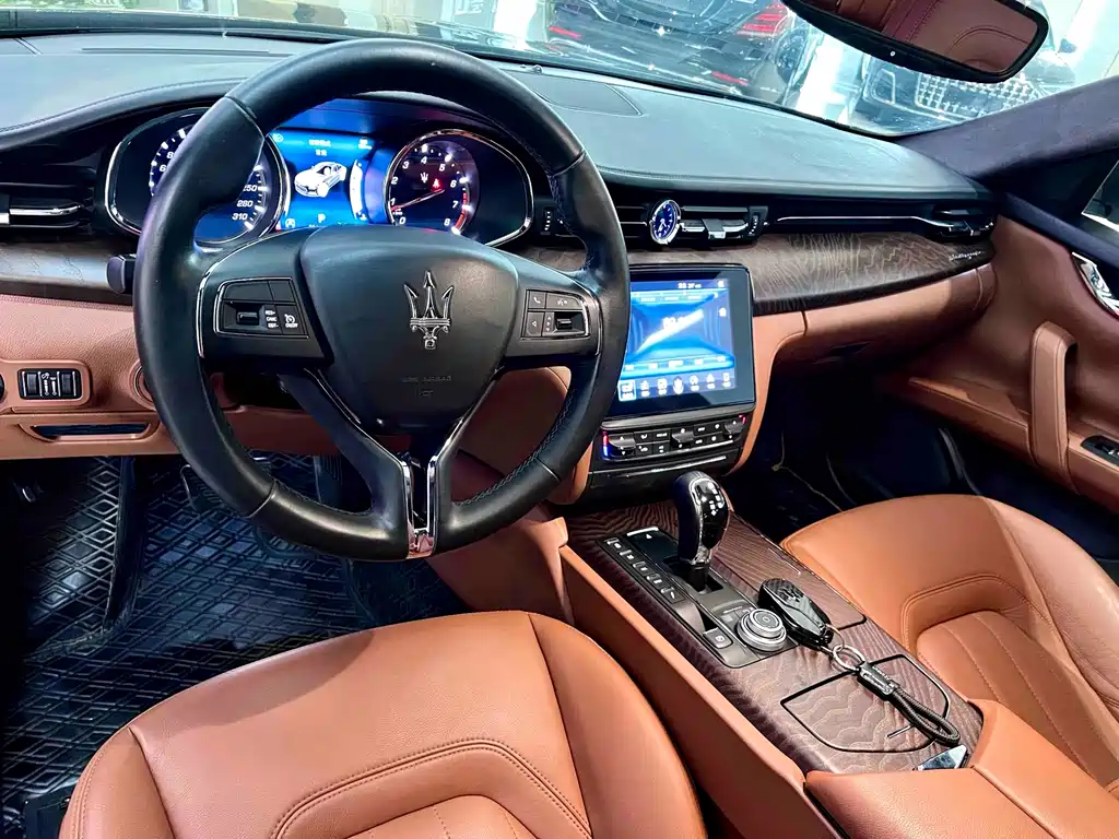 Quattroporte 3.0 T Standard