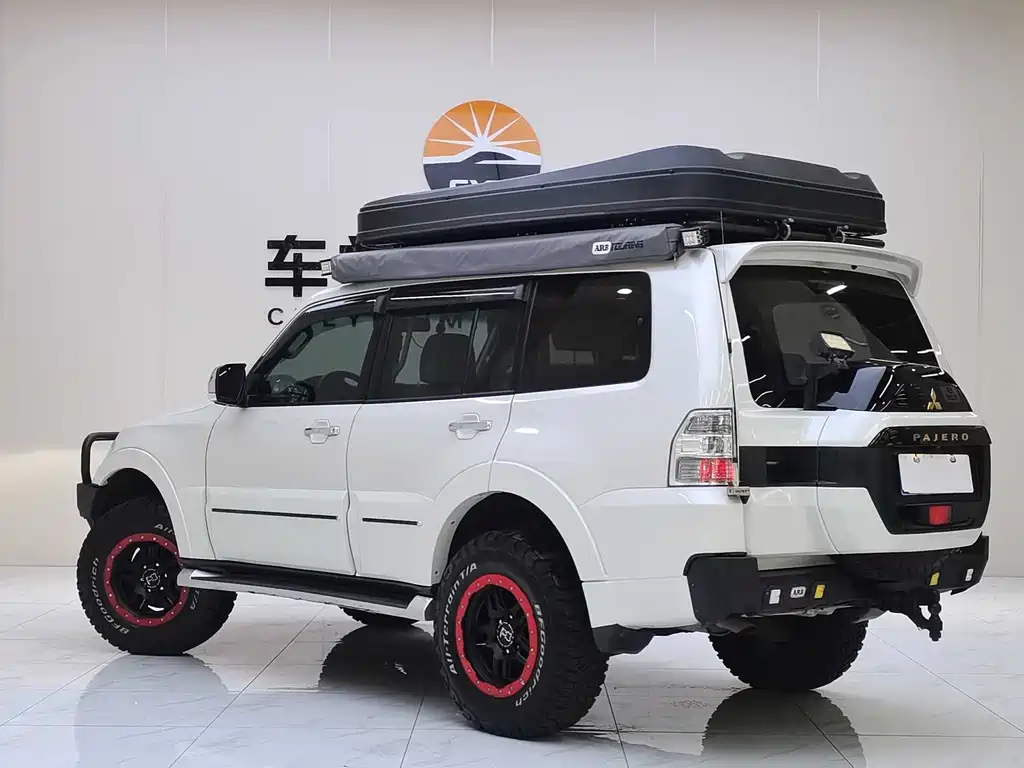 Pajero (Import) 帕杰罗(进口) V97 2019款 3.8 L GLS 中东版
