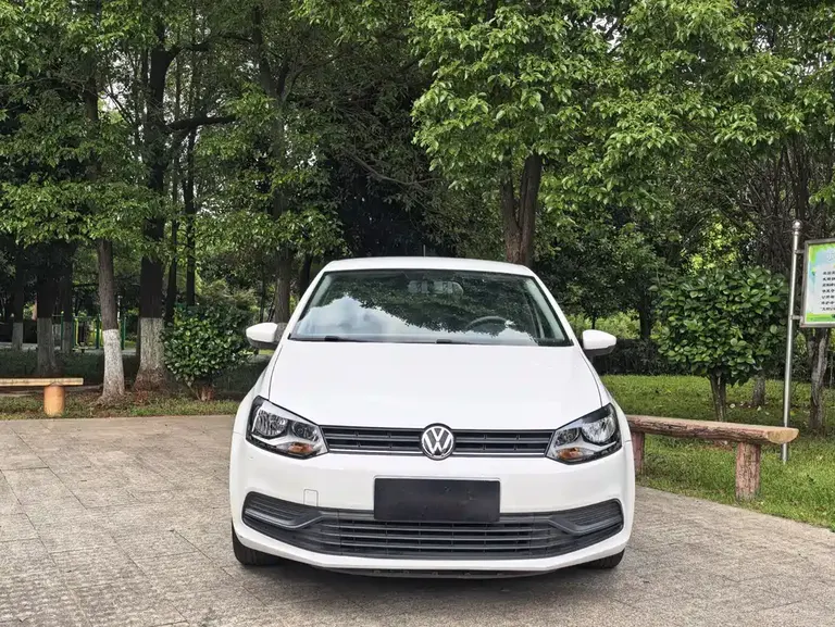 Volkswagen Polo 1.5 L Auto Safe Drive