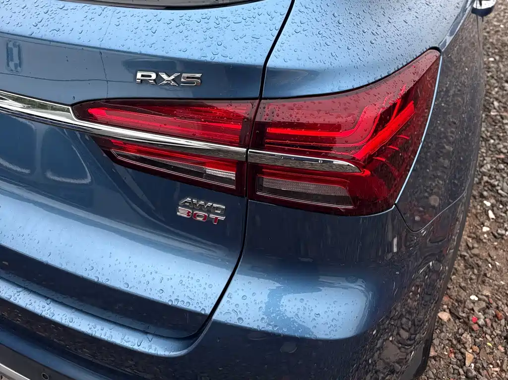 Roewe RX5 30 T 4 WD Auto Internet Smart Supreme