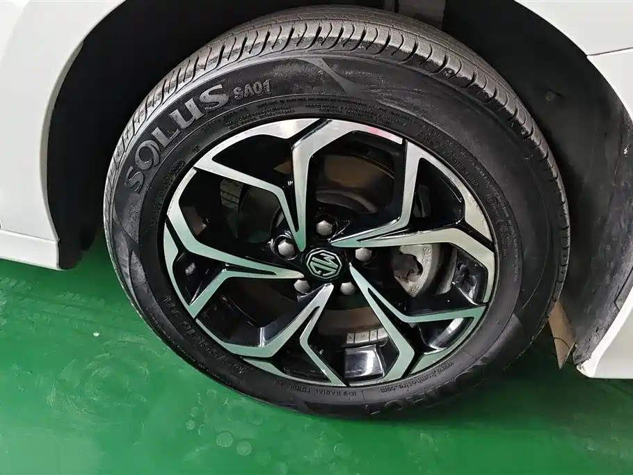 MG5 180 DVVT CVT Youth Luxury