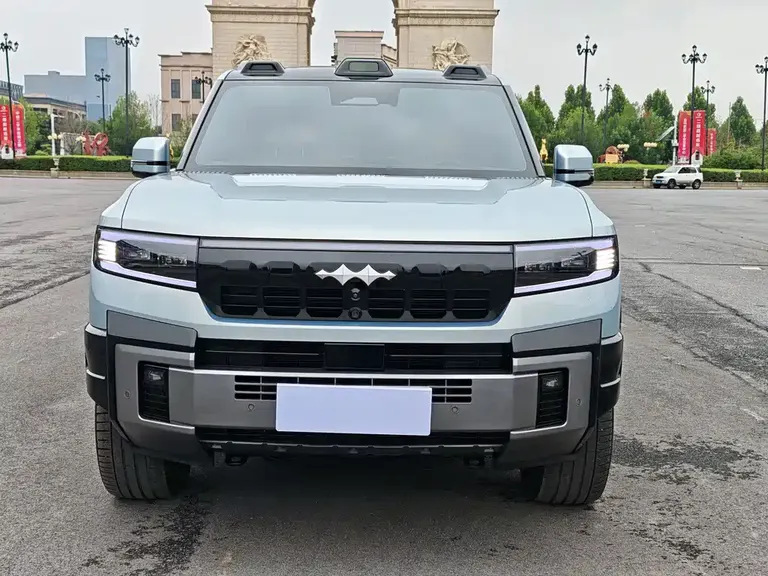 Fangchengbao Leopard 8 Brave Flagship 7-seat