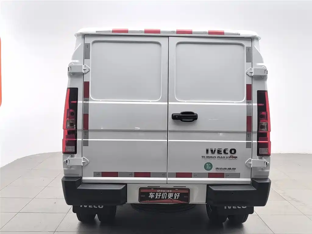 Iveco Deyi 依维柯得意 2025款 V35厢式运输车 2.5 T 手动短轴低顶双胎