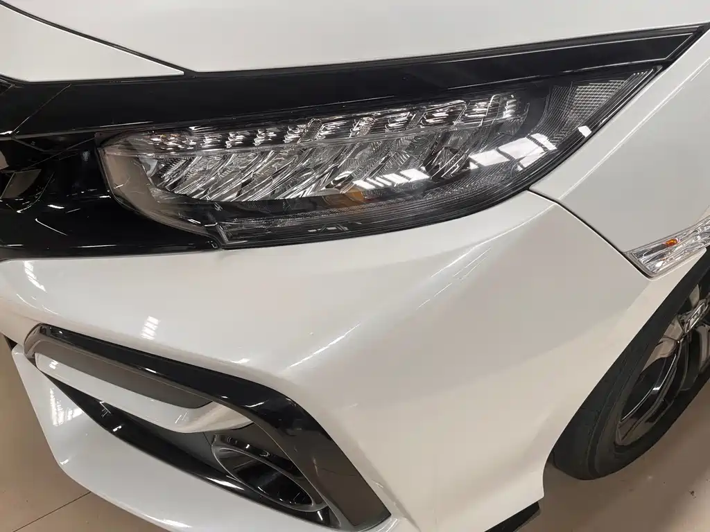 Civic HATCHBACK 220 TURBO CVT Trend Cool Control
