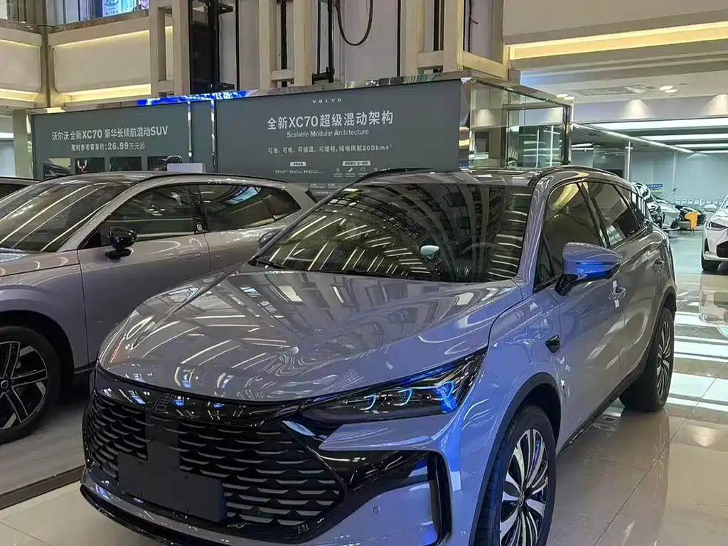 Tang NEV Smart Drive DM-i 175 KM Distinguished