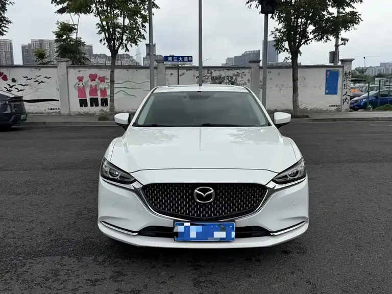 Mazda Atenza 2.0 L Blue Sky Luxury