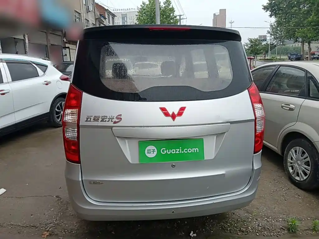 Wuling Hongguang 1.2 L Classic S Basic