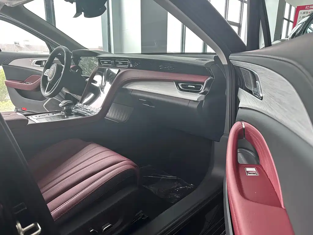 Hongqi H5 2.0 T Auto Flagship Smooth