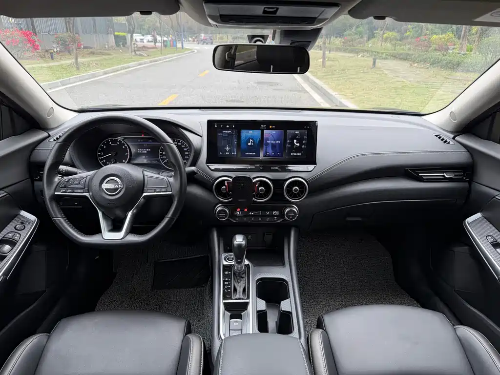 Sylphy Facelift 1.6 L CVT Joy