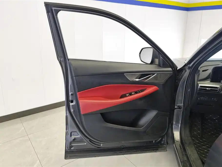 Changan CS35 PLUS Blue Whale NE 1.4 T DCT Luxury