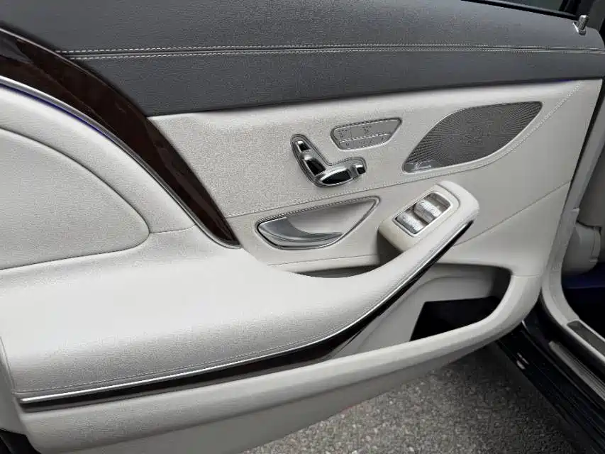 Maybach S-Class S 400 4 MATIC