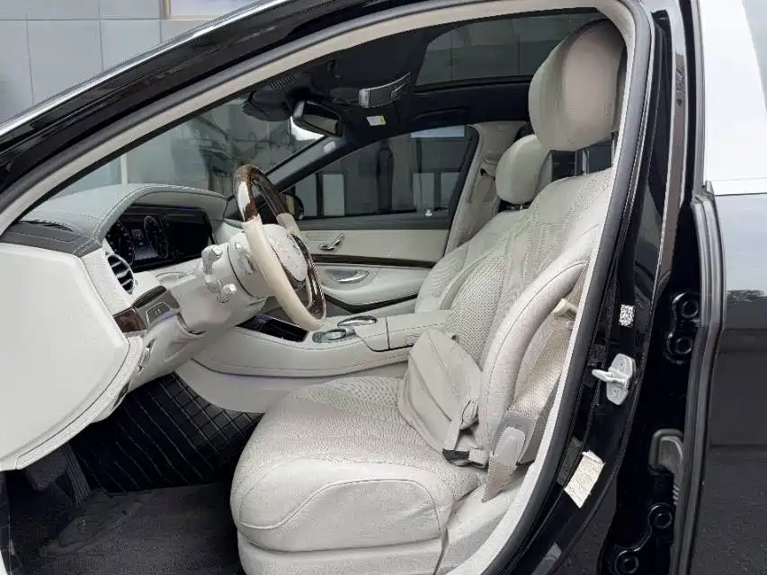 Maybach S-Class S 400 4 MATIC