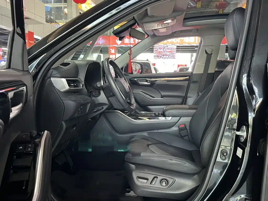 Highlander 380 T 4 WD Luxury 7-seat