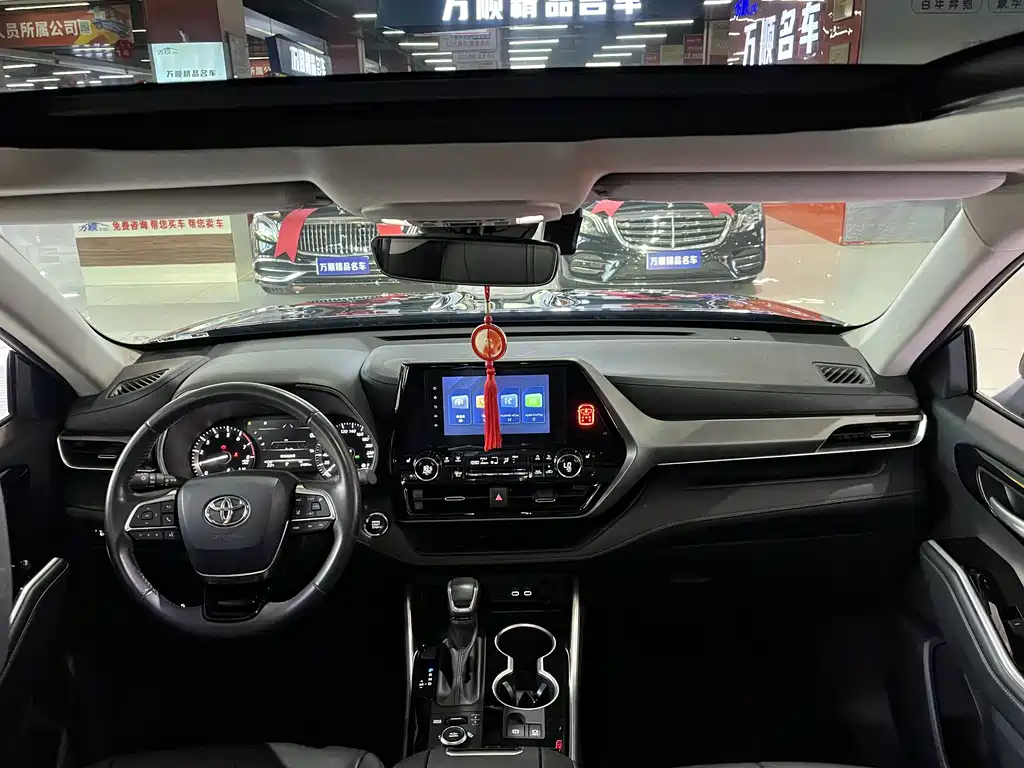 Highlander 380 T 4 WD Luxury 7-seat