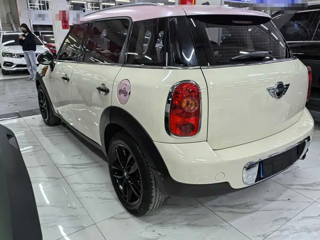 MINI COUNTRYMAN 1.6 T COOPER ALL4 Fun