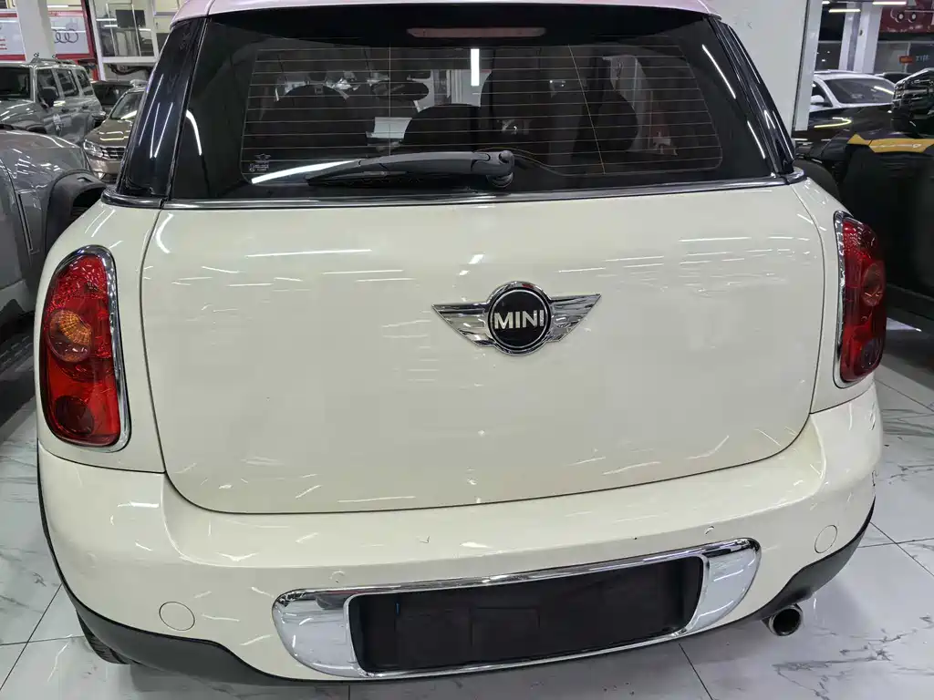 MINI COUNTRYMAN 1.6 T COOPER ALL4 Fun