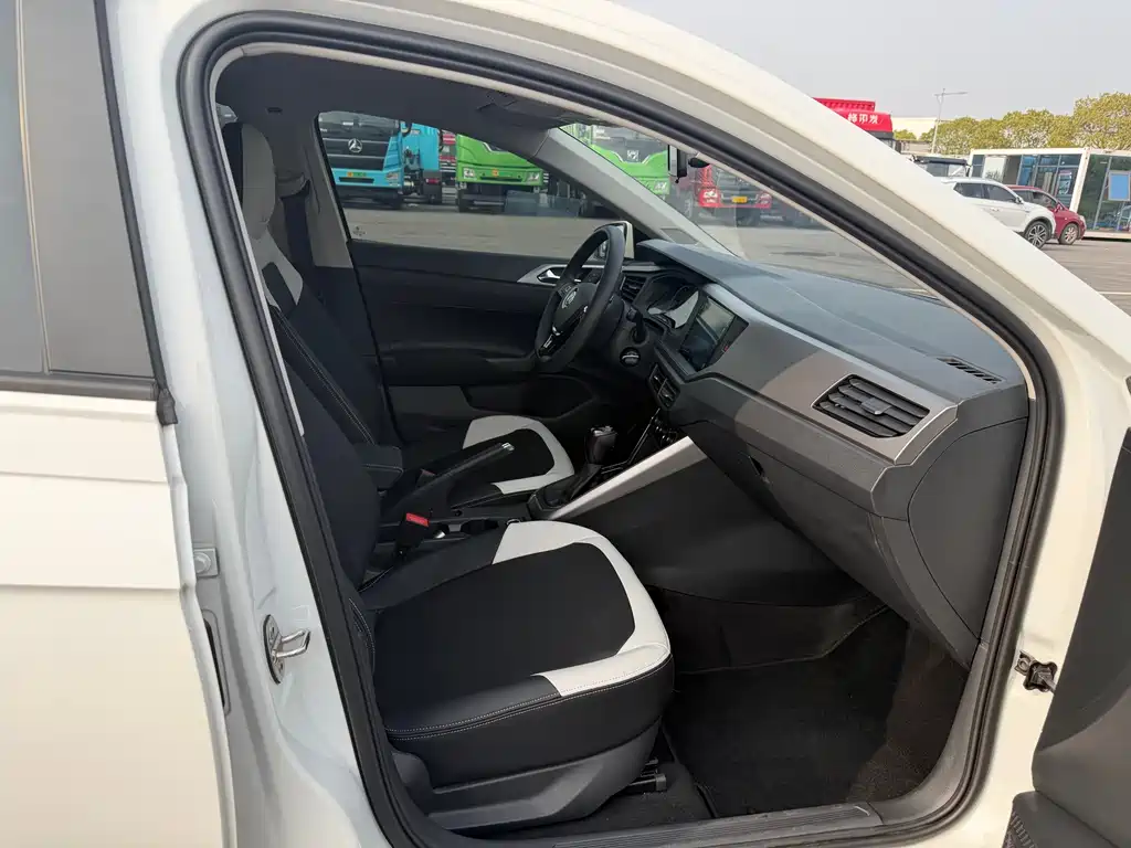 Polo Plus 1.5 L Auto Panoramic Pleasure