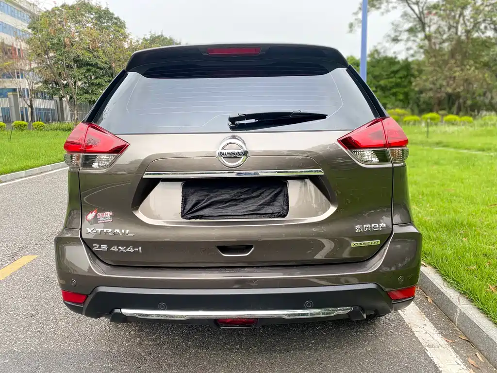 X-Trail 2.5 L CVT Connected Luxury 4 WD